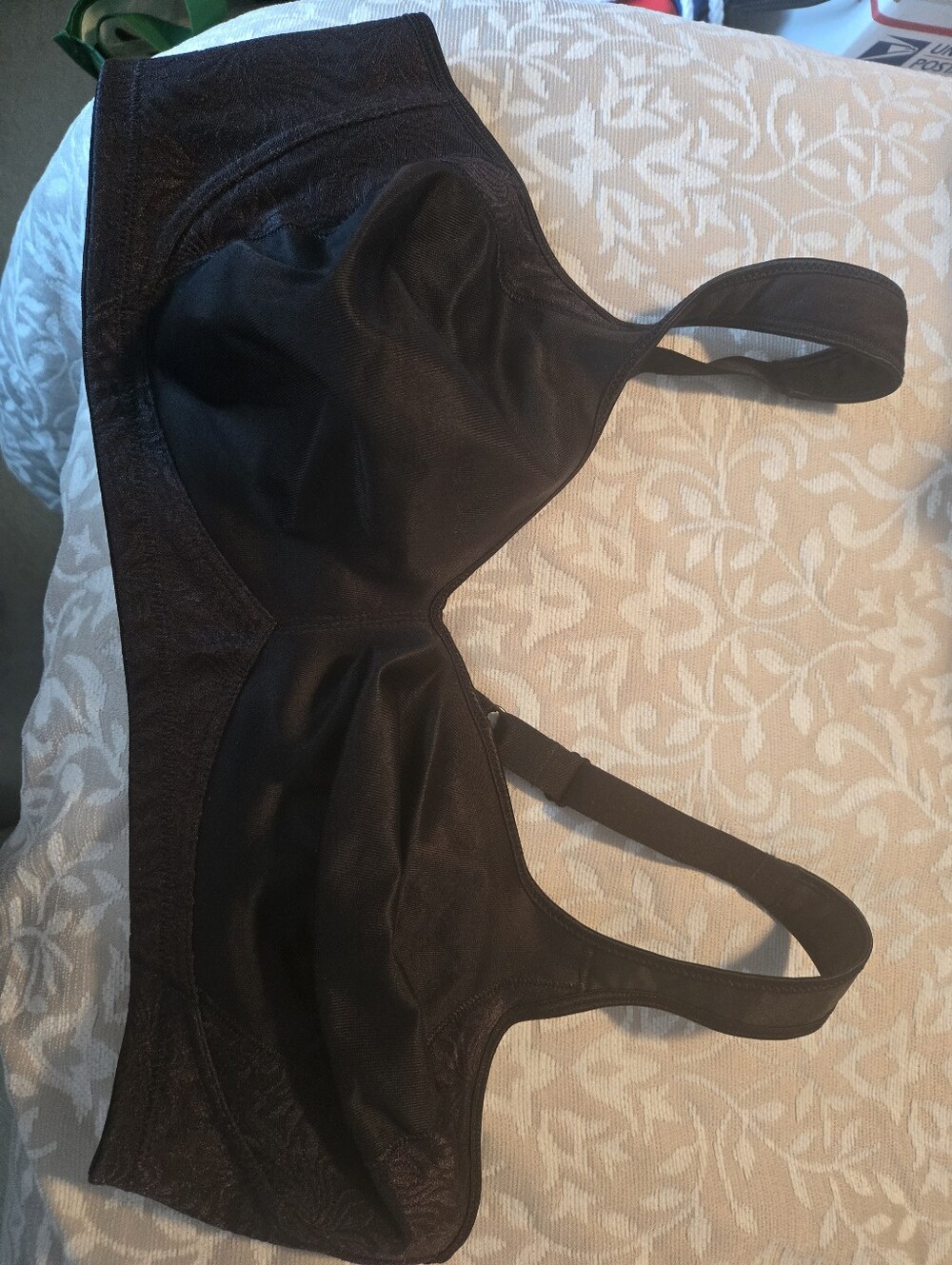 Playtex Black Full-Coverage Support Bra with Wide Straps.  Never Worn, New